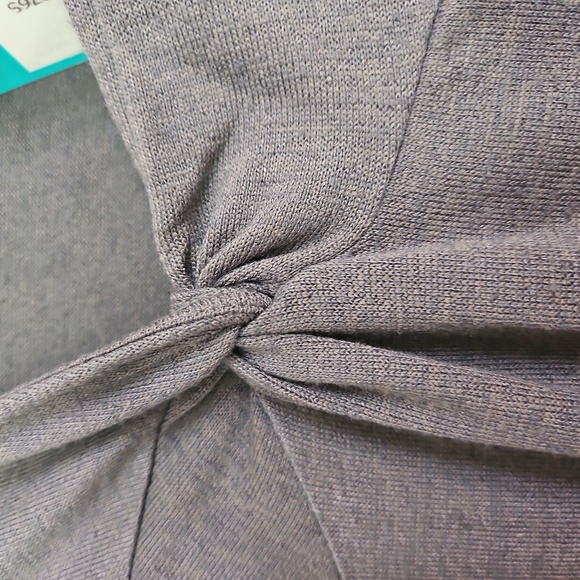 Hawthorn Twist Neck TOP - Picture 5 of 12